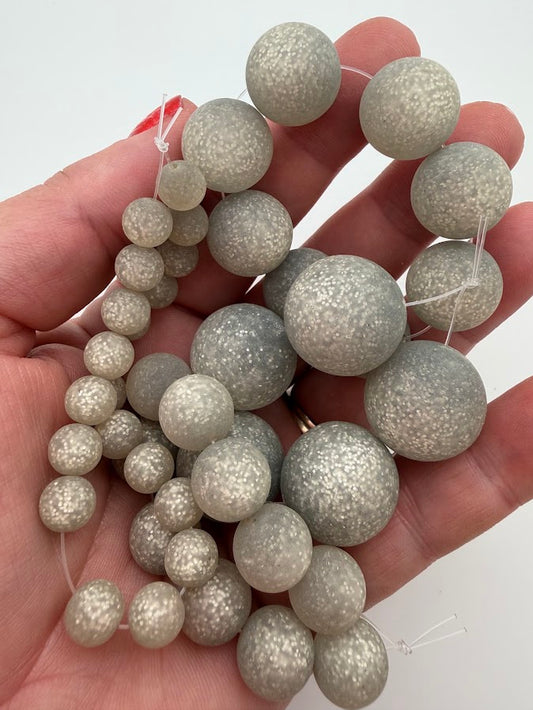 Round 8mm Matte Glitter Silver