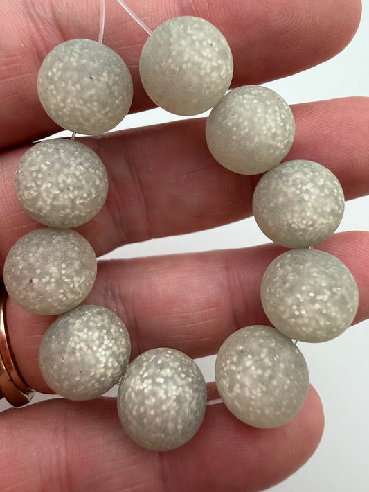 Round 12mm Matte Glitter Silver