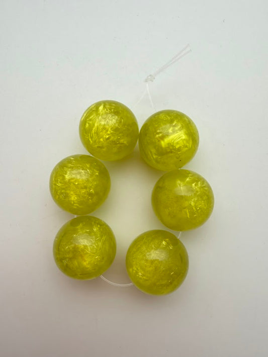 Round 16mm Crystal Glow Kiwi