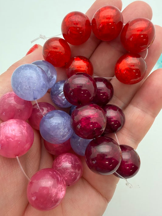 Round 16mm Crystal Glow Cherry Lip