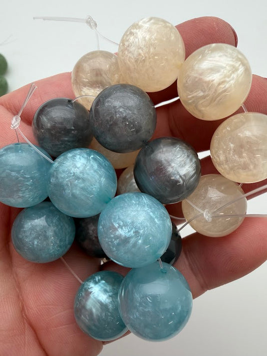 Round 16mm Crystal Glow Storm