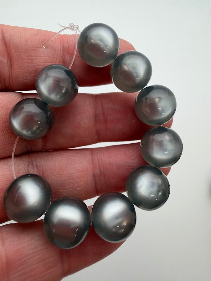 Round 12mm Moonglow Storm