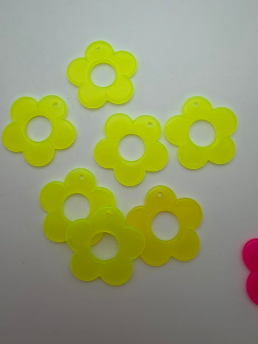 Flower Pendant 35mm Yellow Opal Neon
