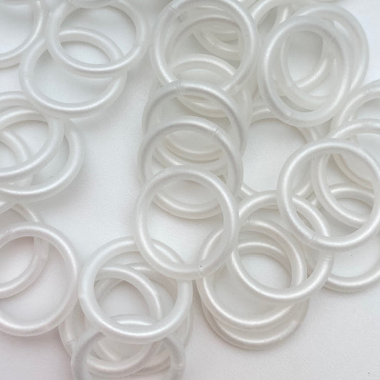 Ring 18mm Pearl White