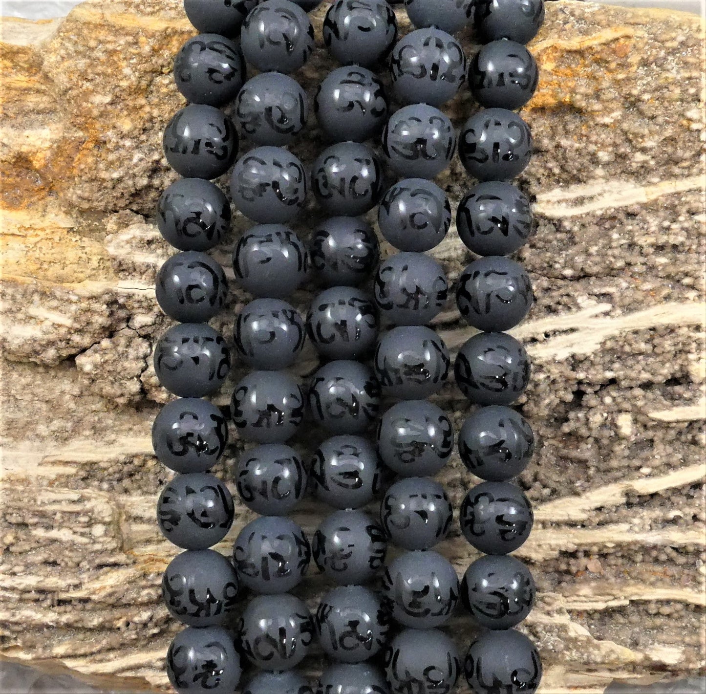 Onyx w/ Mantra Symbol Matte Round