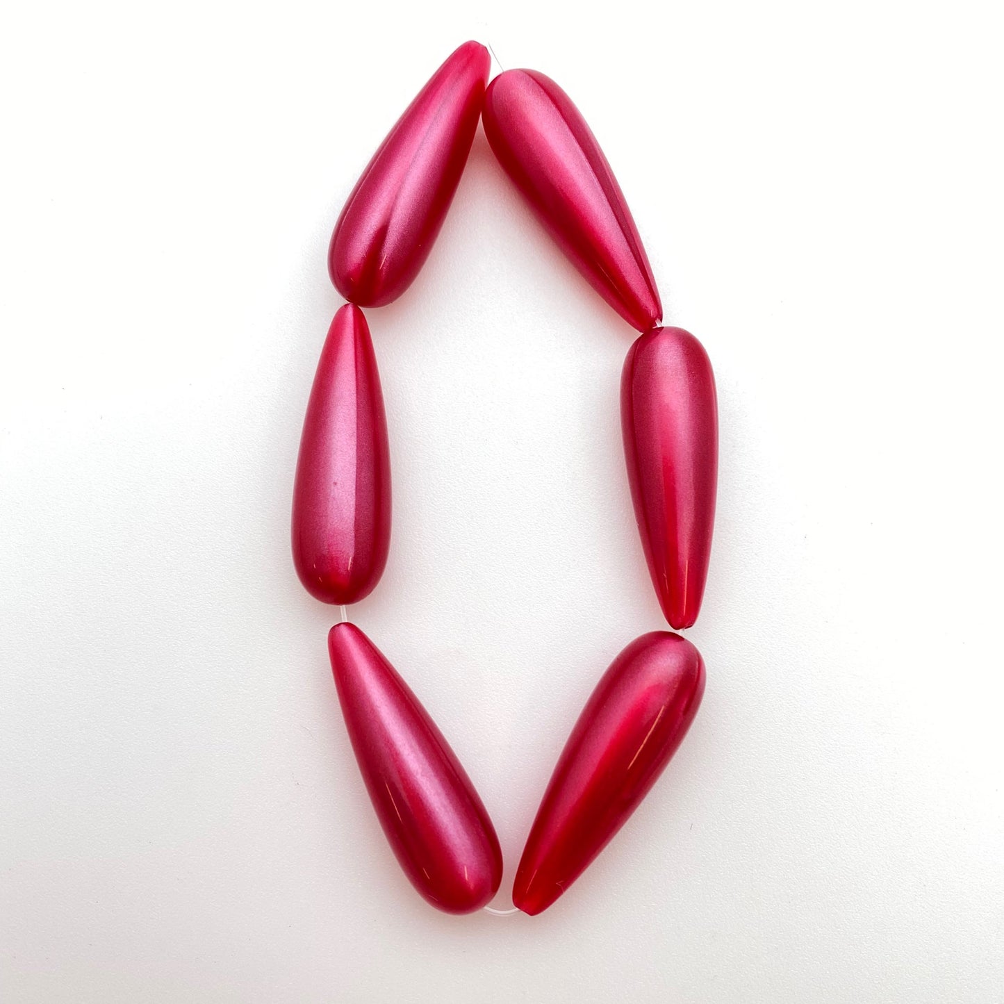 Drop 30x10mm Magenta Pearl