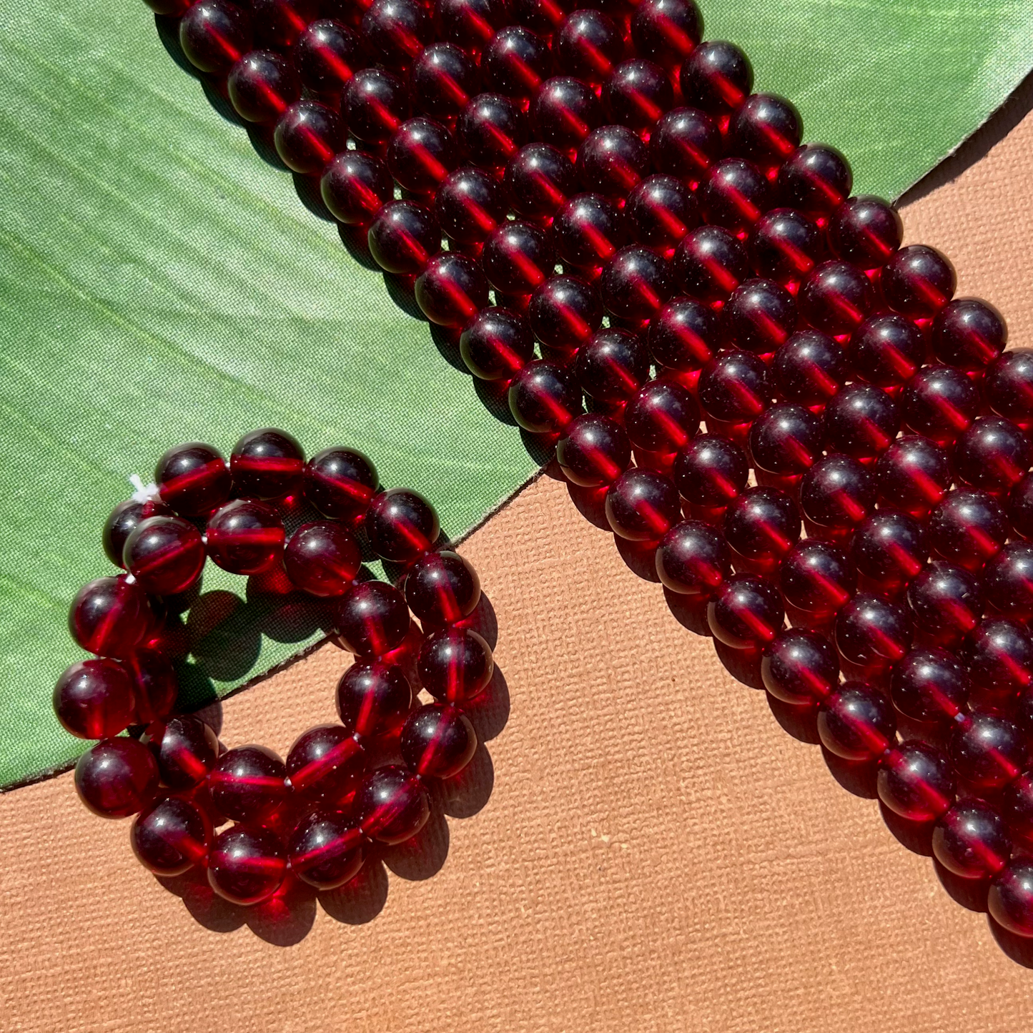 Red 10mm Round - 25 Pieces