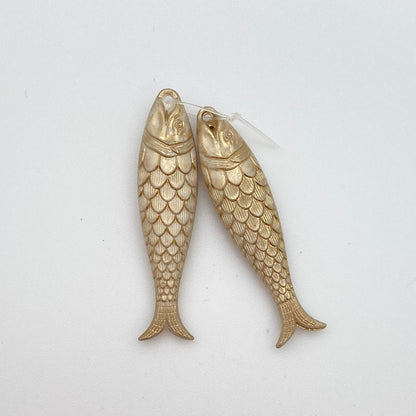 Fish Drop 48mm Ivory w/gold
