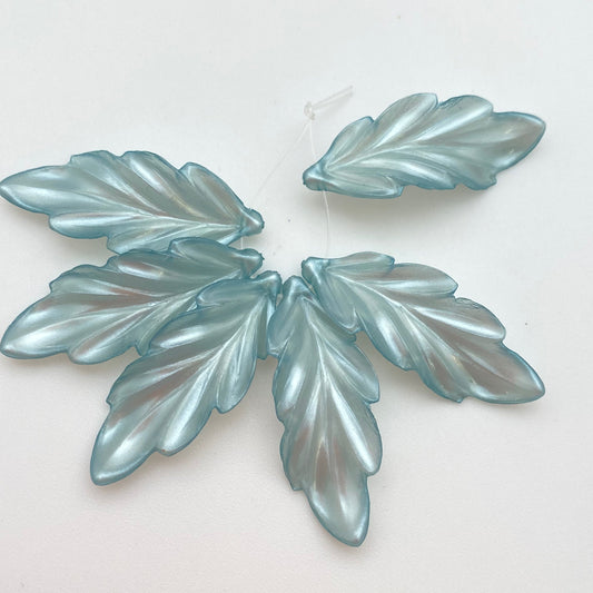 Leaves Drop 40x16mm Aqua Pearl