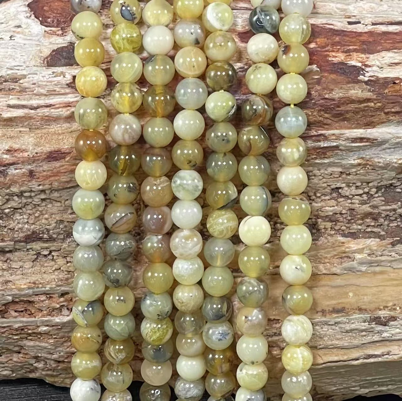 Dendritic Yellow Opal Round