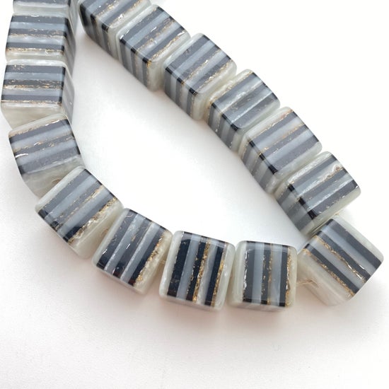 Layered Cube 16mm Multi Pearl/Black - IT-FY-0305-C
