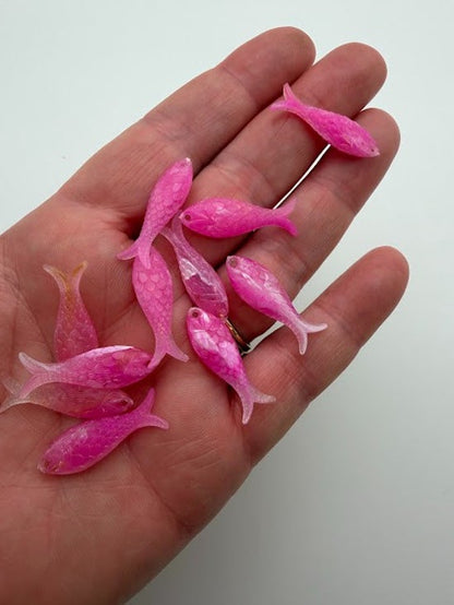 Fish Charm 28mm Golden Fuchsia