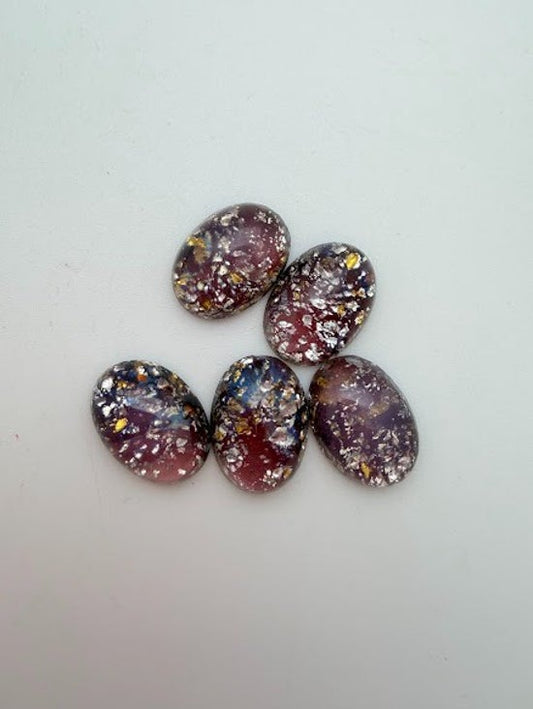 Cab Vintage Glass 18x14mm Amethyst with Foil