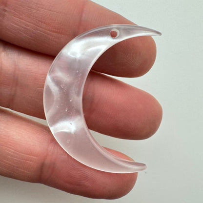 Moon Charm 38mm Moon glow Pearl