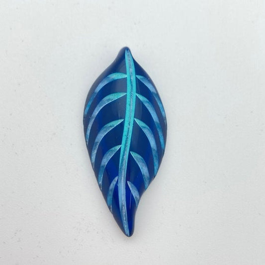 Layered and carved Leaf 46mm Blues