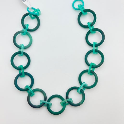 Resin Chain Link Emerald 15"x27mm