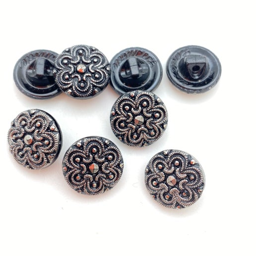 Button 14mm Jet/silver - BUTTON-0157-C
