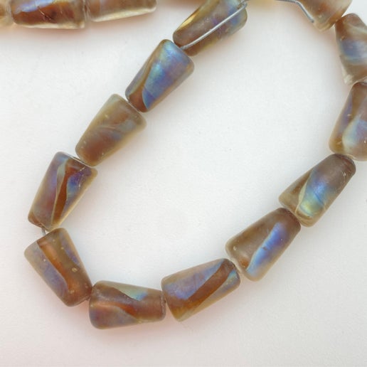 Cone 12x6mm Labradorite - YAYIN