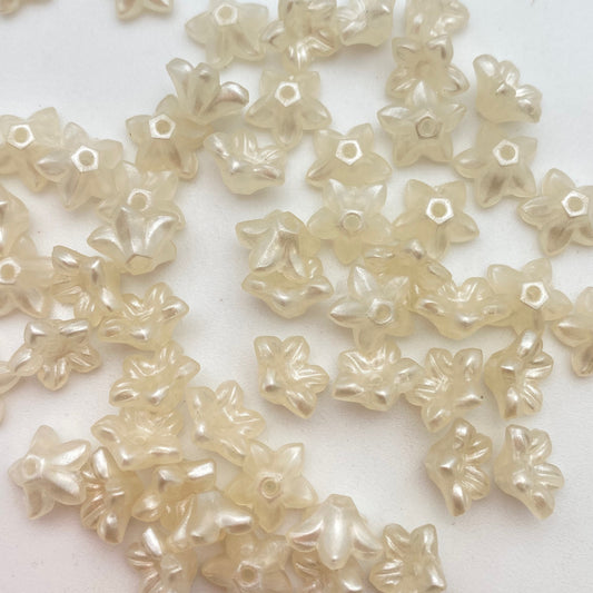 Flower Cap 10mm Ivory Pearl