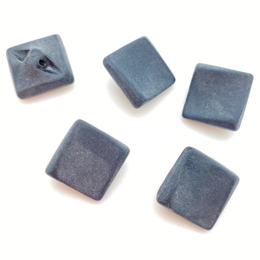 Button 16mm Jet Matte - BUTTON-0075-C