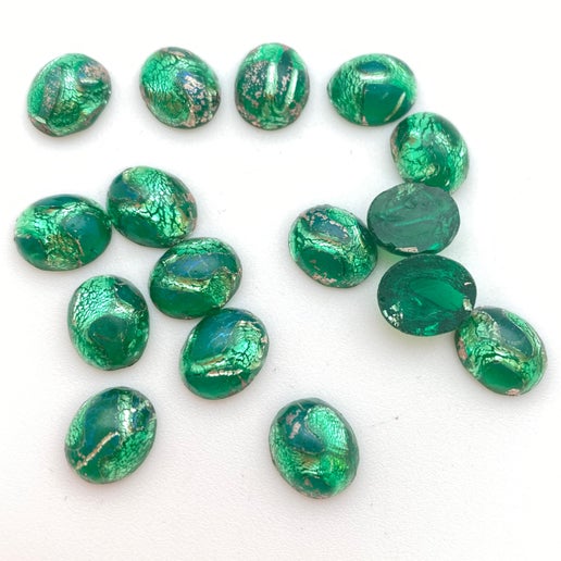 Cab Vintage Glass 10x8mm Emerald - CAB-0022-D