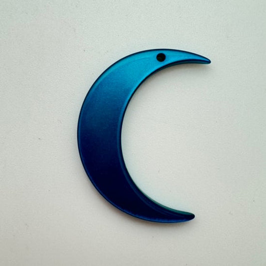 Moon Charm 38mm Moon glow Blue Moon