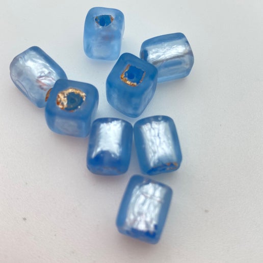 Cube 10mm Lt Sapphire - YAYIN