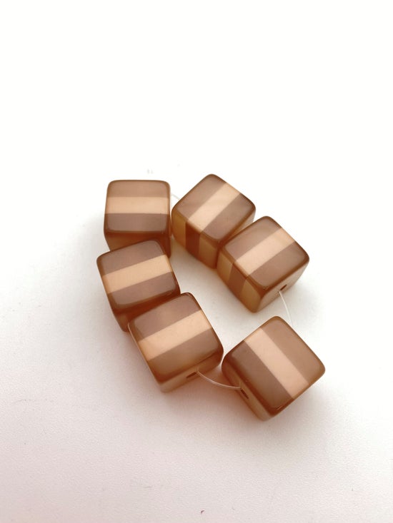 Layered Cube 16mm Taupe - IT-FY-0313-E