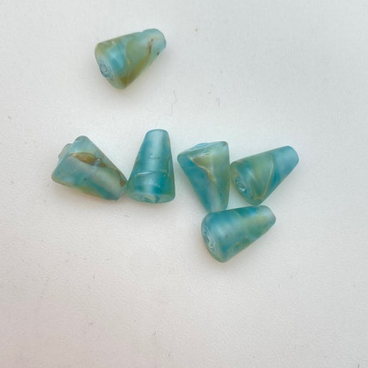 Cone 12x6mm Blue Opal - YAYIN