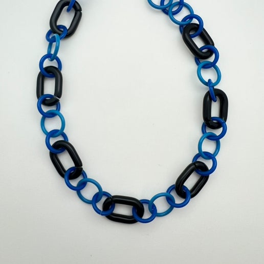 Resin Chain Link Jet & Blue 16"x18mm