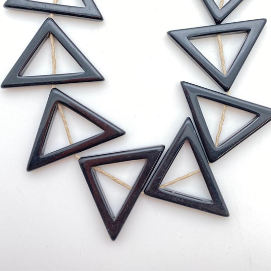 Frame Triangle 40x25mm Jet